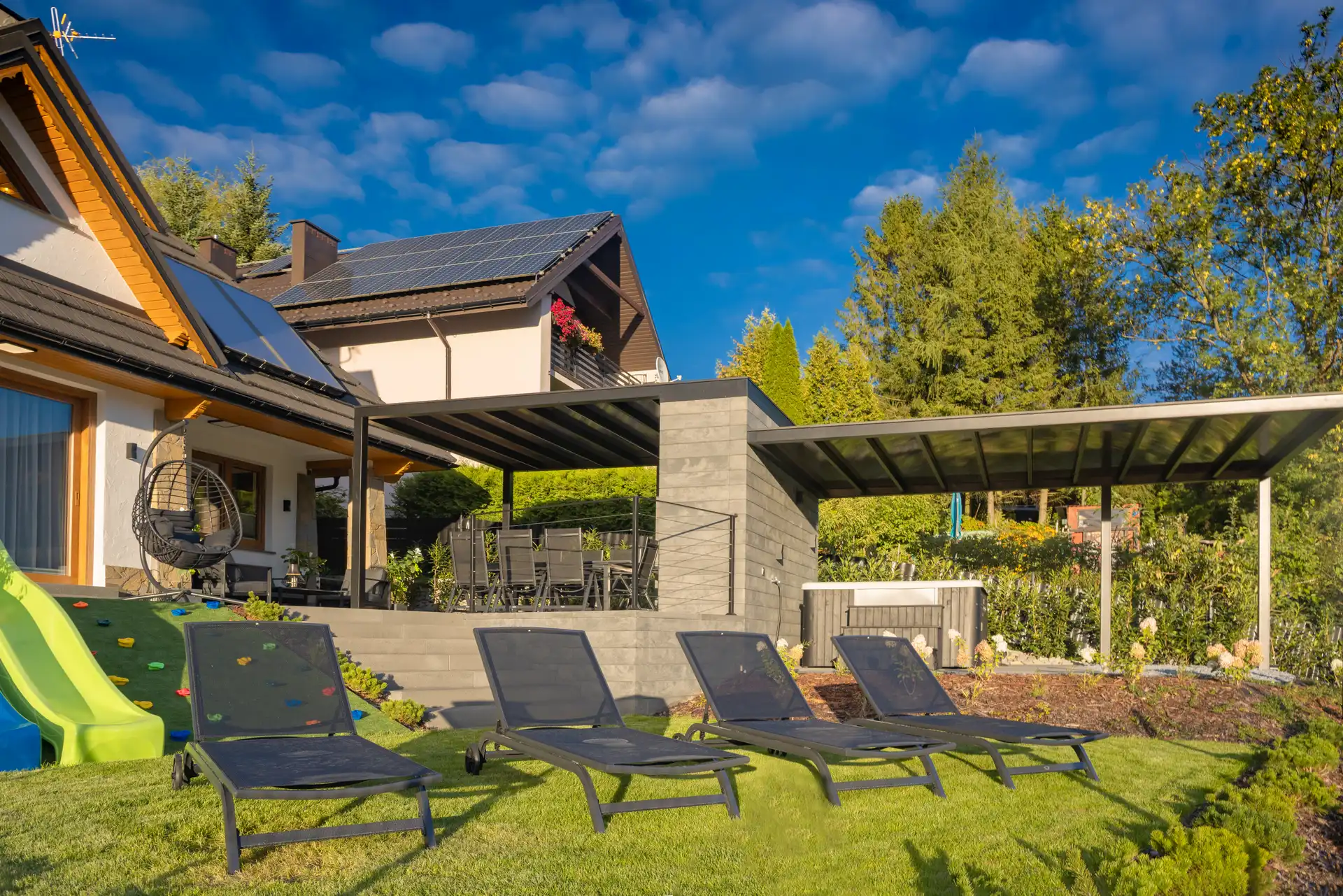 207 Apartamenty Górskie w Szczawnicy z zewnątrz w dzień © Konrad Rogoziński